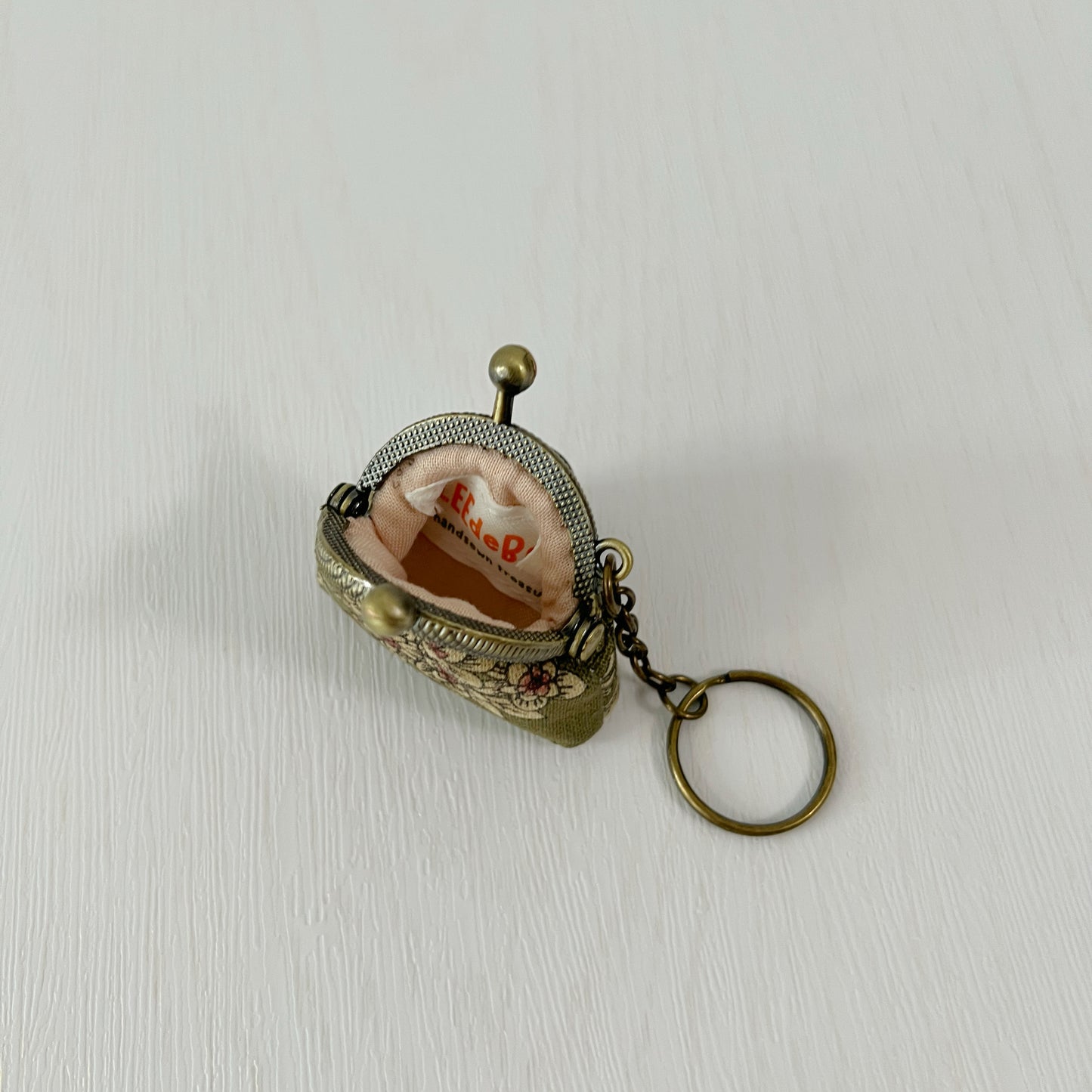 Green Old Garden - Handsewn Half Round Tiny Kiss Lock Purse Keychain