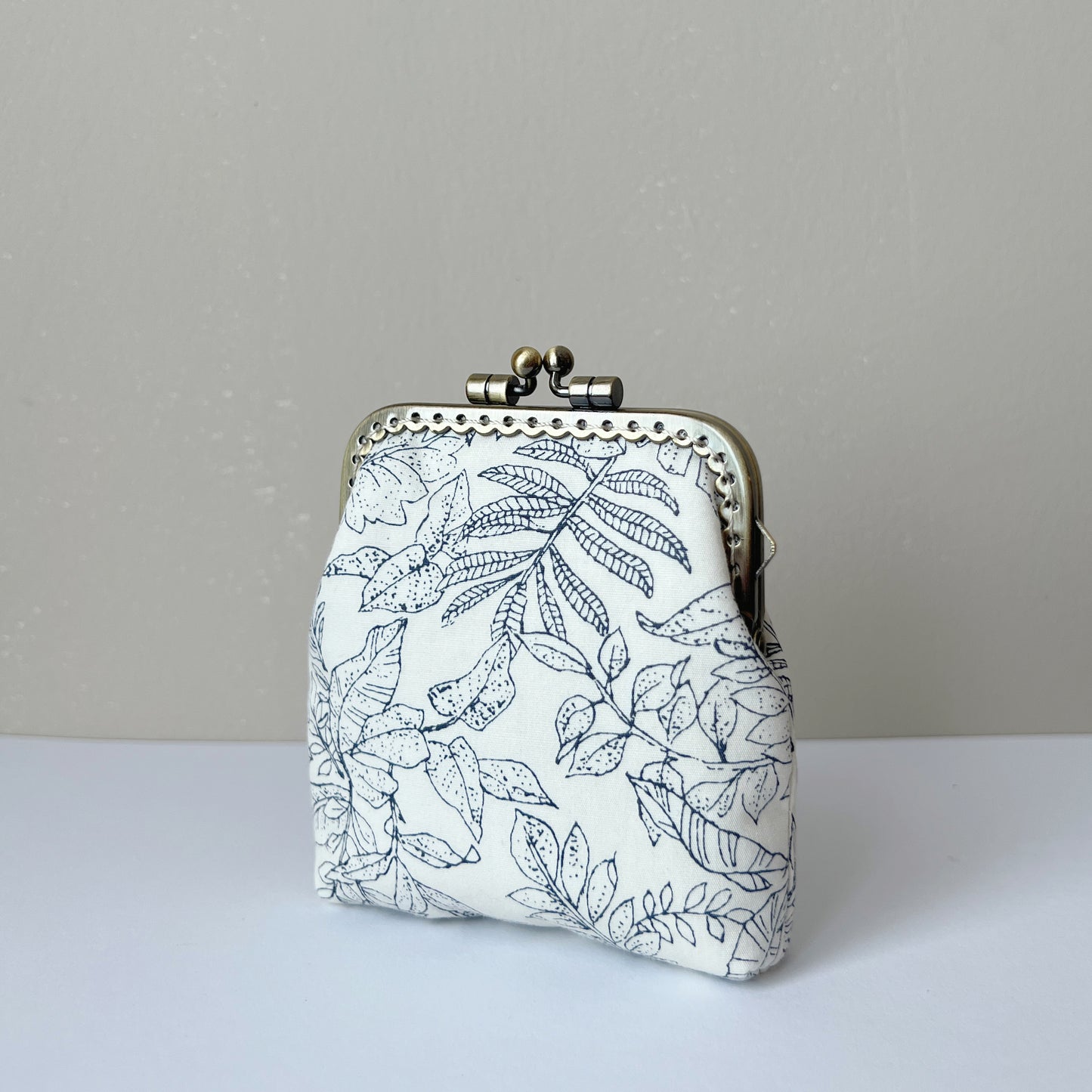 Handsewn Kiss Lock Card Purse - White Forest