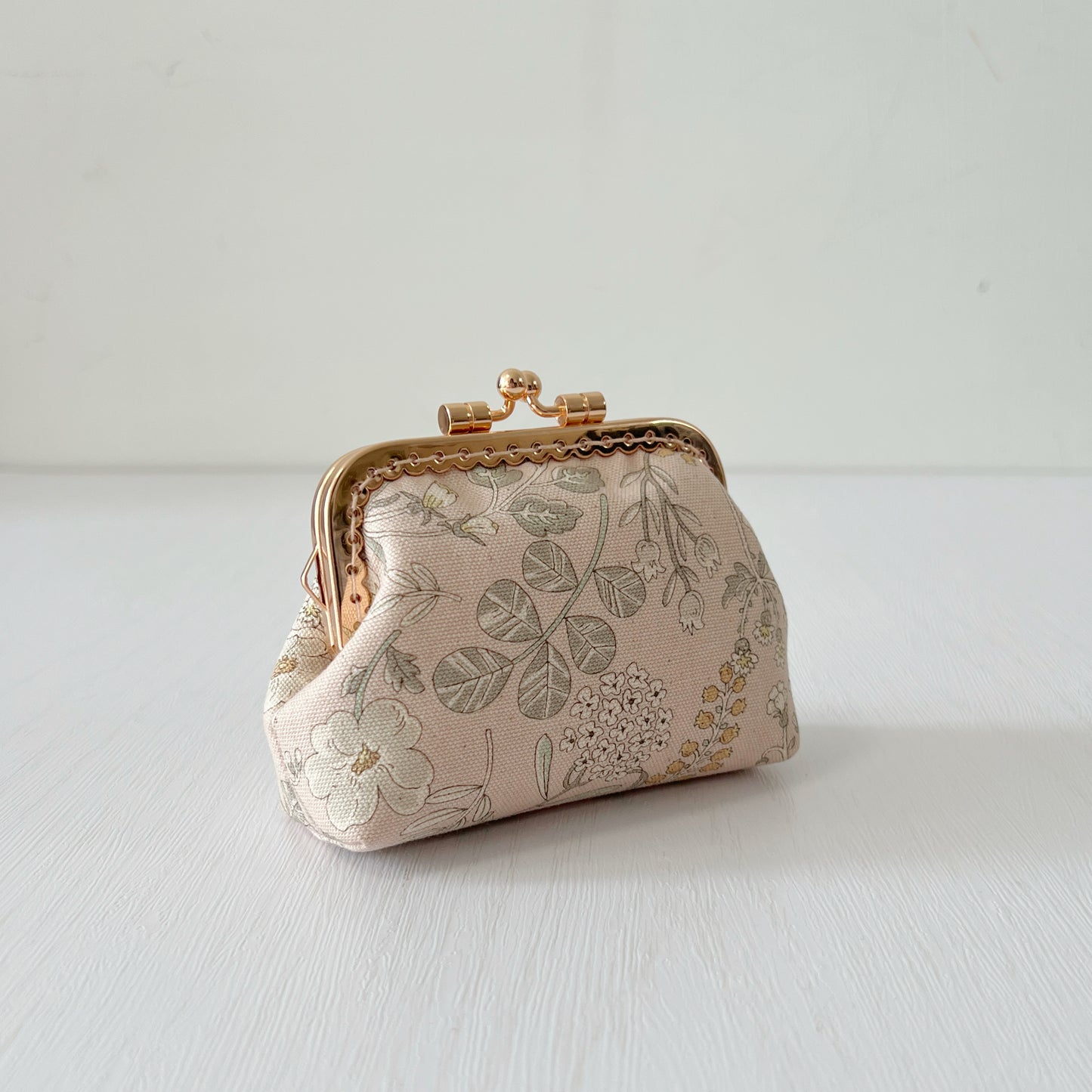 Soft Pink Vintage Garden - Handmade Fabric Kiss Lock Purse