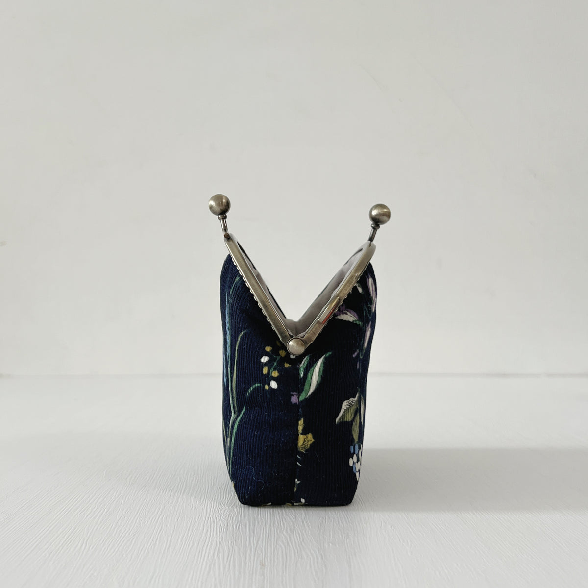 Arco S - Midnight Garden - Handmade Kiss Lock Corduroy Purse