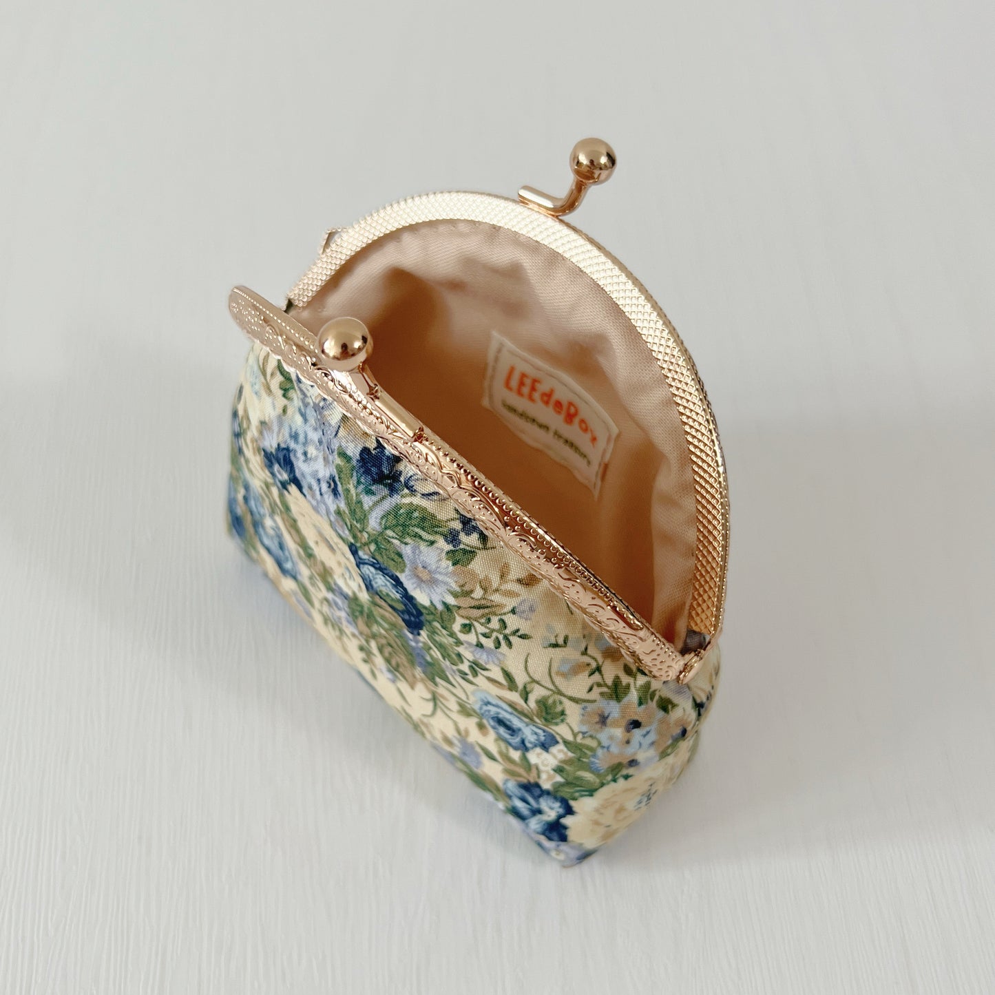 Handmade Kiss Lock Purse - Beige Secret Garden