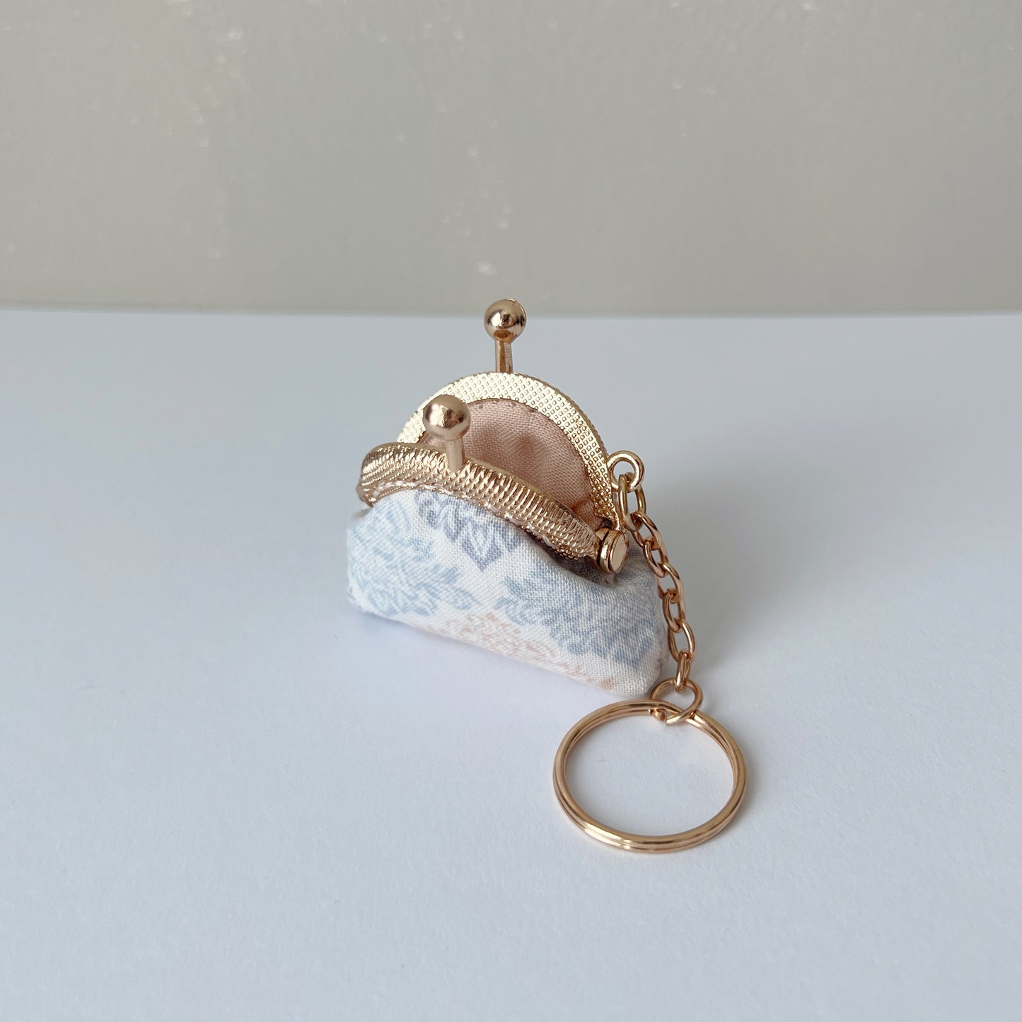 Vintage Style Handmade Mini Tiny Fabric Kiss Lock Purse Keychain