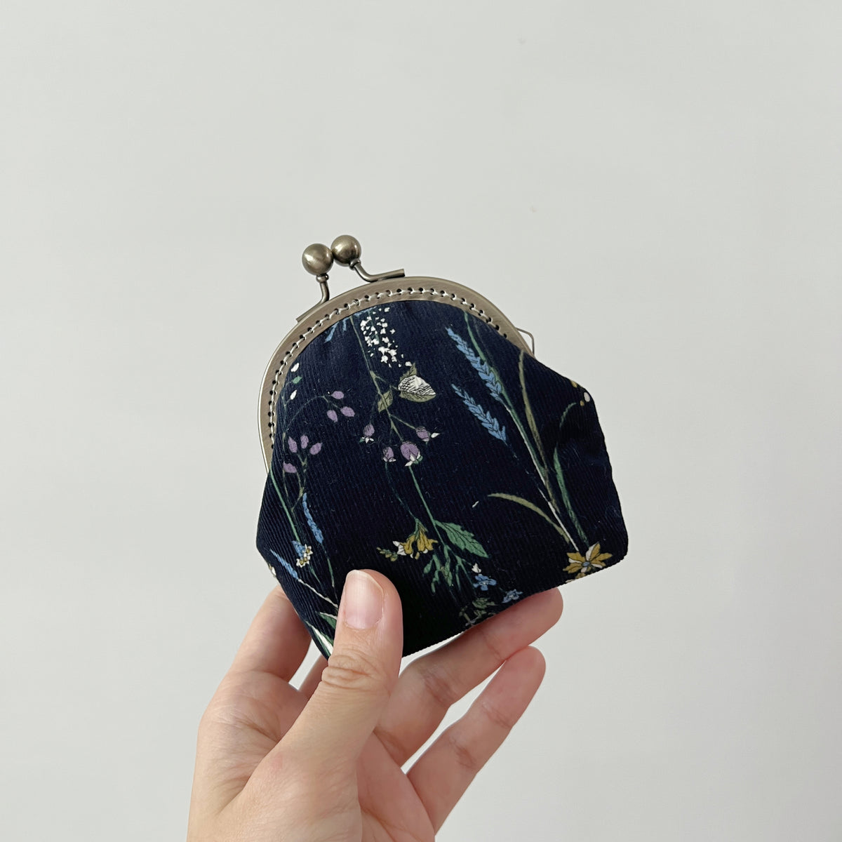 Arco S - Midnight Garden - Handmade Kiss Lock Corduroy Purse