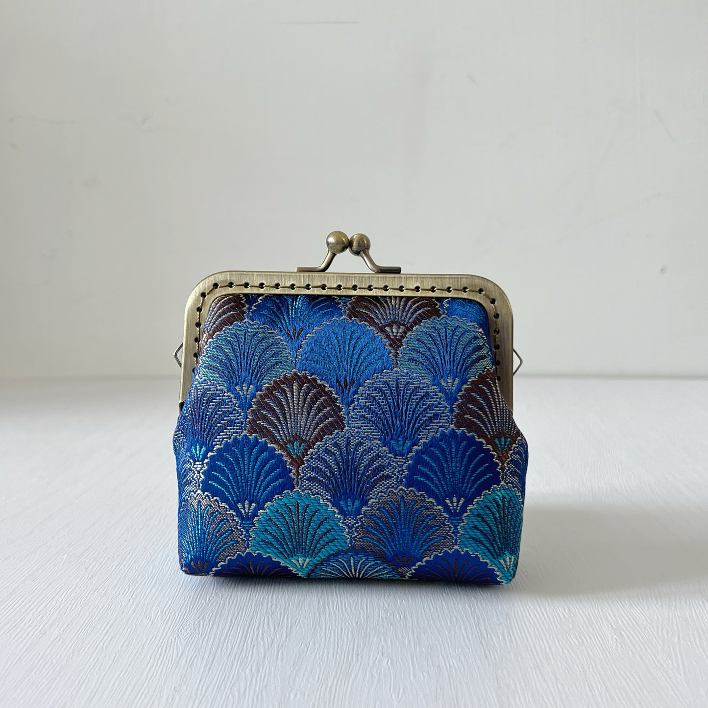 Blue Shells - Handsewn Kiss Lock Card Purse