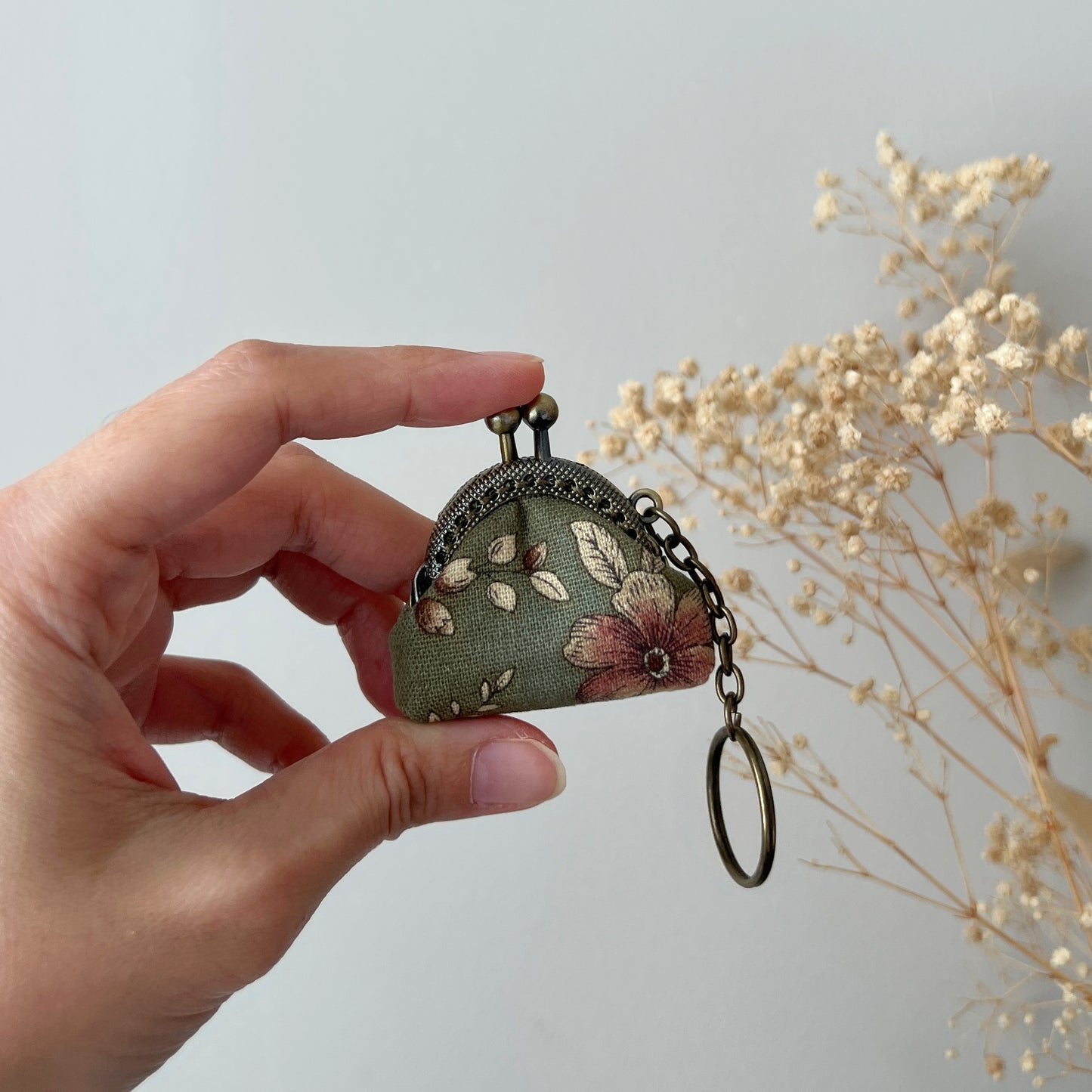 Green Old Garden - Handsewn Half Round Tiny Kiss Lock Purse Keychain