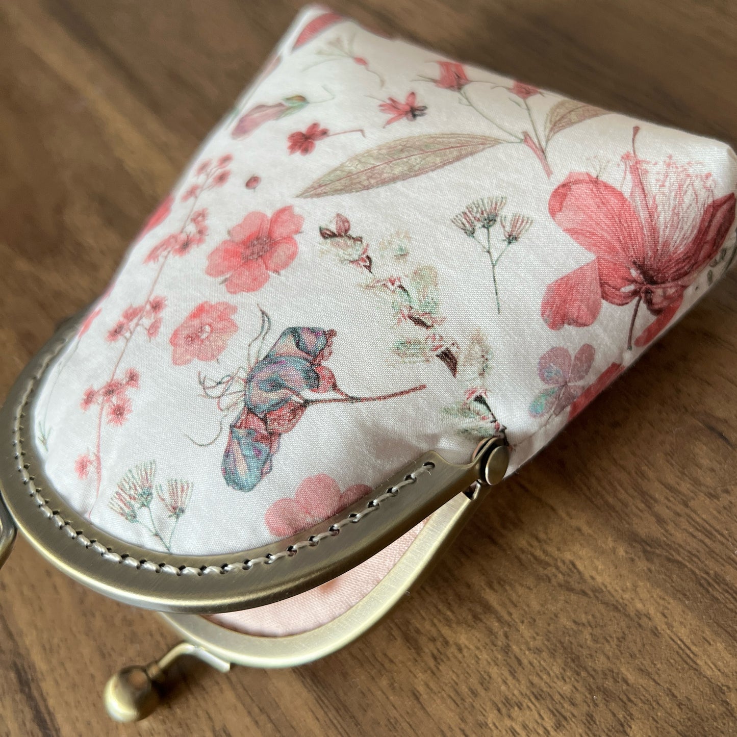 Tana Lawn Pink Floral Eve - Handsewn Fabric Kiss Lock Purse