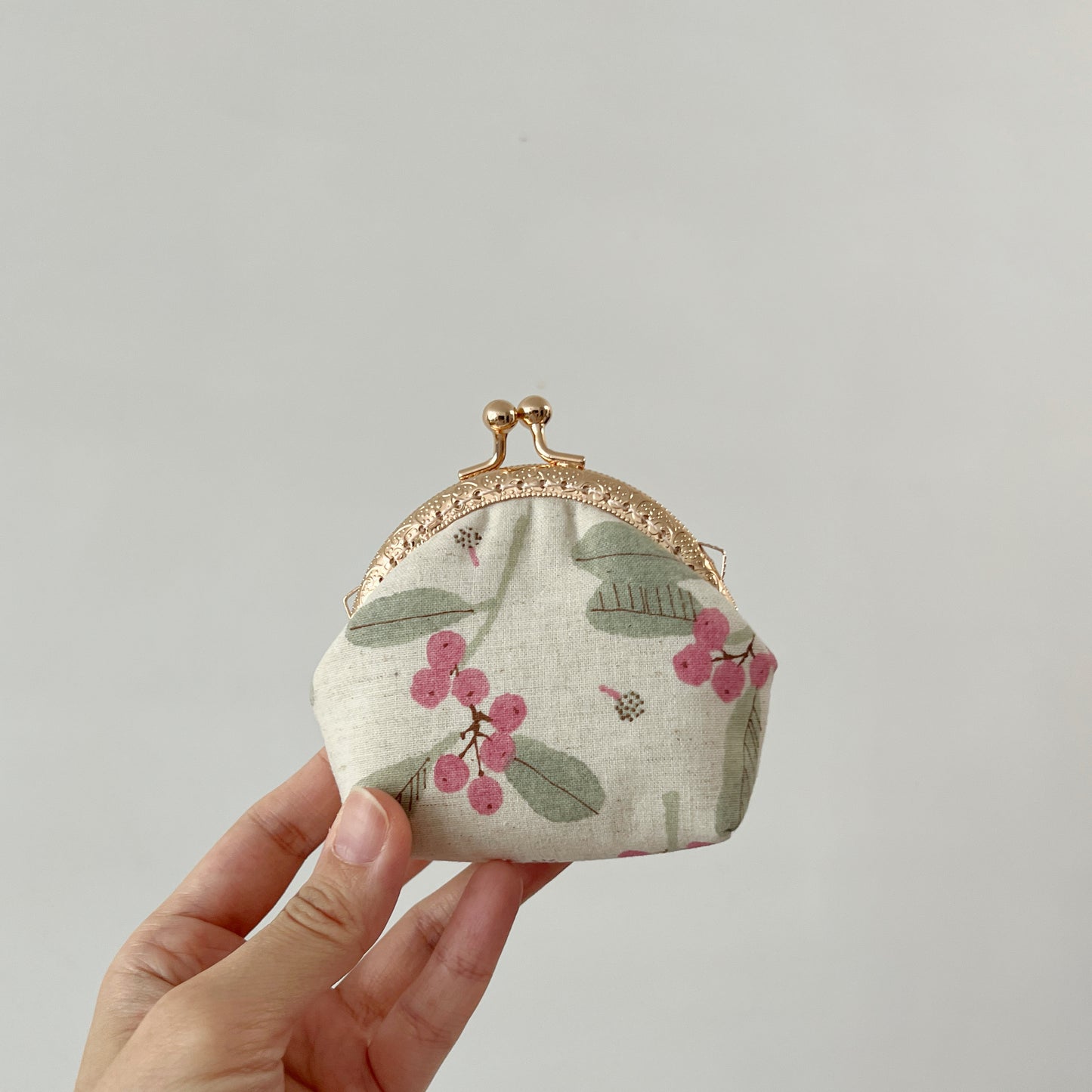 Handmade Lunette Kiss Lock Fabric Purse - Summer Pink Berries Linen