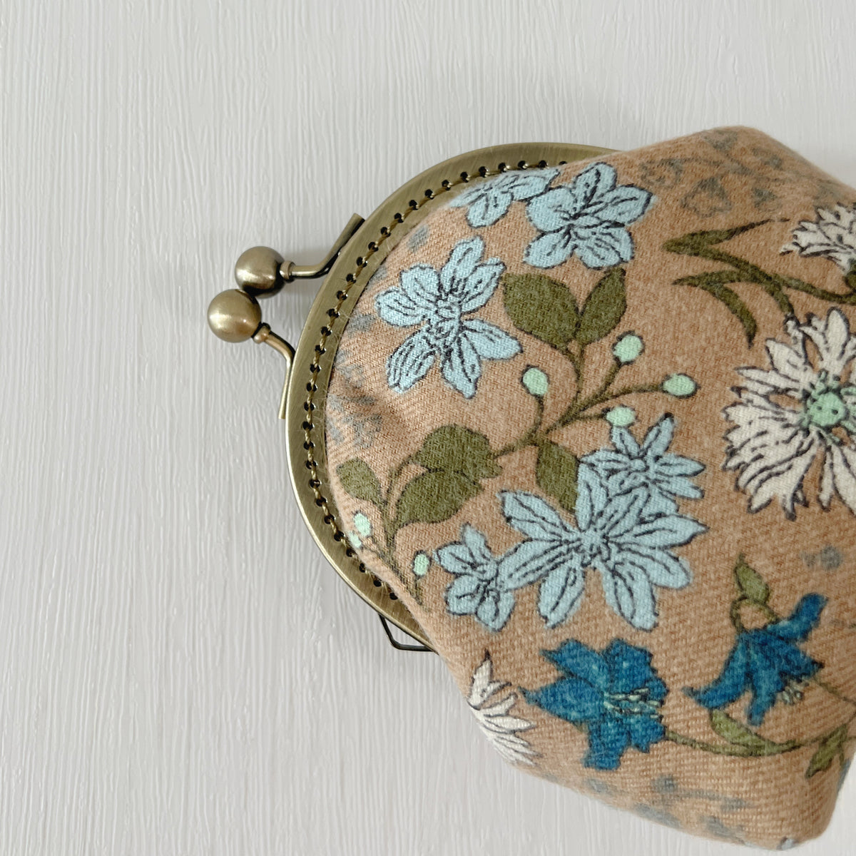 Arco S- Vintage Camel Brown Cotton Twill Garden - Handmade Kiss Lock Purse