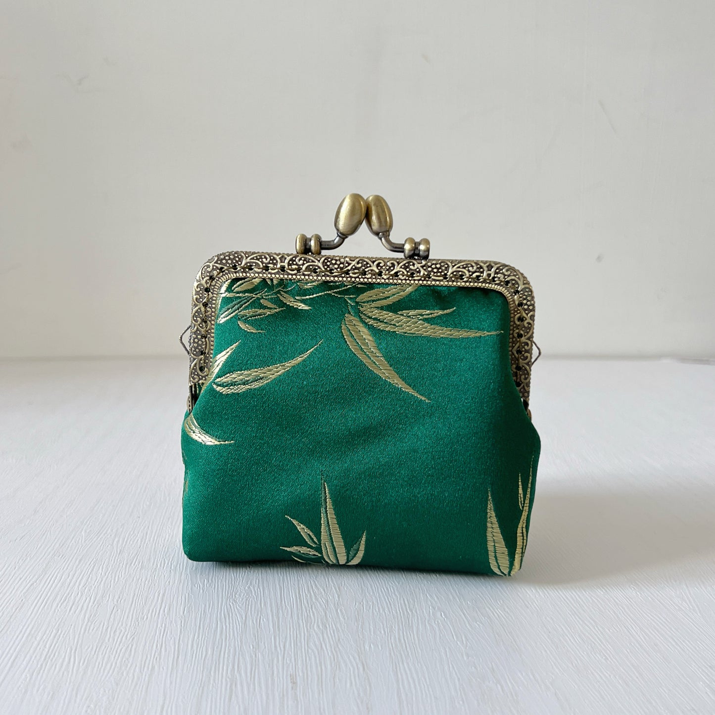 Green Bamboo Leaf - Handmade Kiss Lock Card Purse