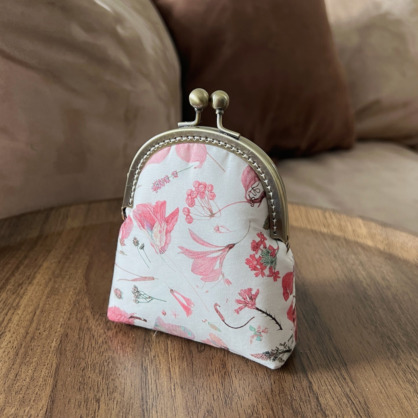 Tana Lawn Pink Floral Eve - Handsewn Fabric Kiss Lock Purse