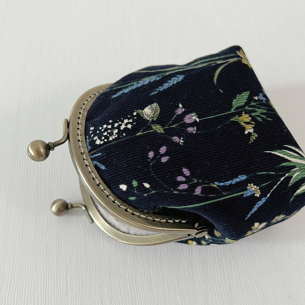 Arco S - Midnight Garden - Handmade Kiss Lock Corduroy Purse