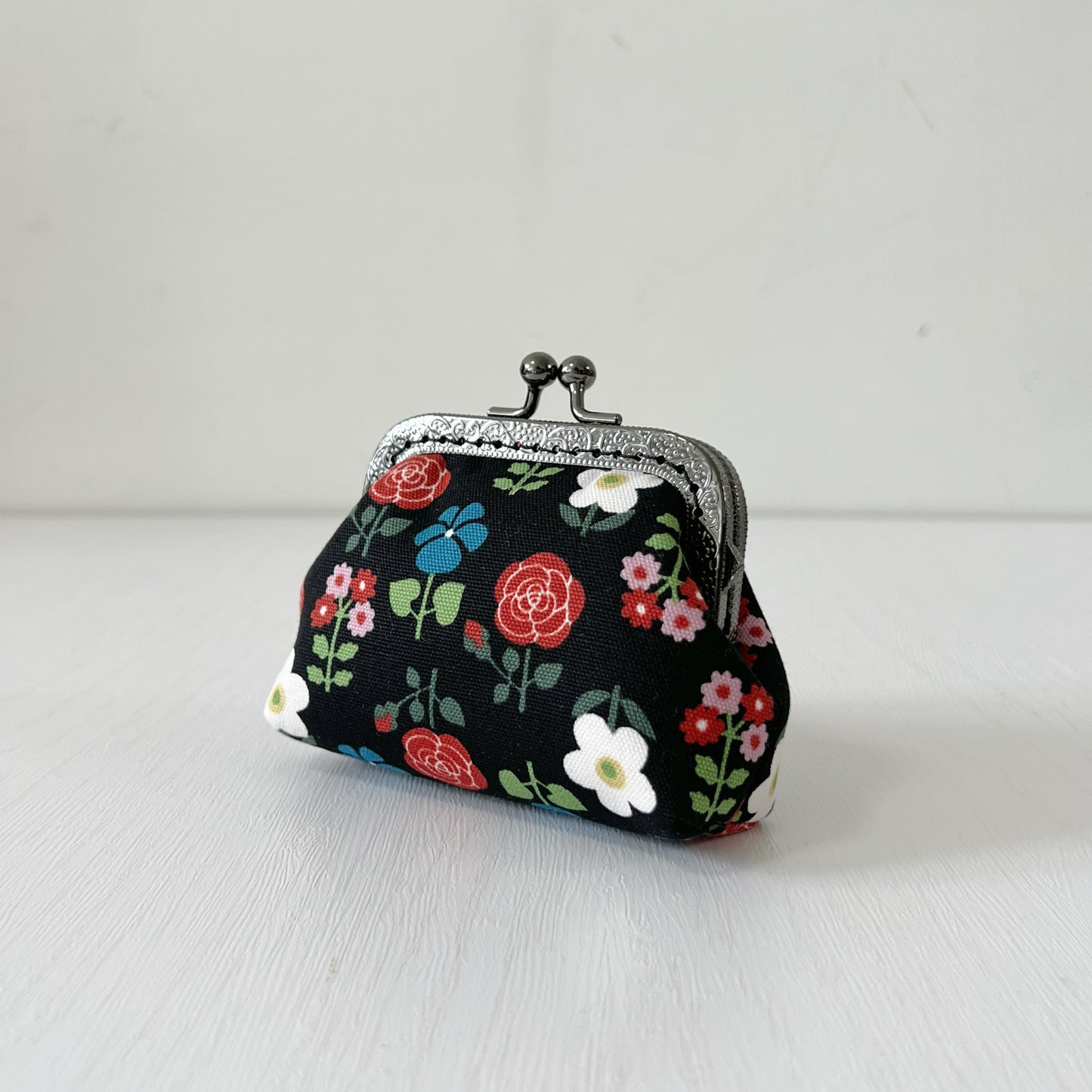 Black Retro Florals - Handmade Fabric Kiss Lock Purse