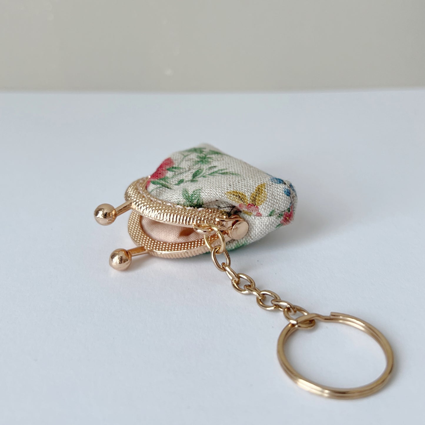 Red Secret Garden - Handmade Mini Tiny Fabric Kiss Lock Purse Keychain