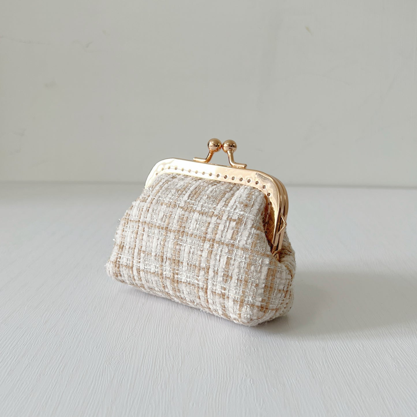Beige Bouclé Tweed - Handmade Fabric Kiss Lock Purse