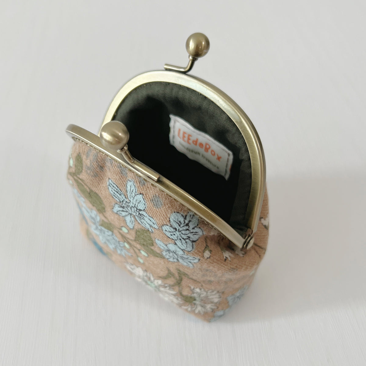 Arco S- Vintage Camel Brown Cotton Twill Garden - Handmade Kiss Lock Purse