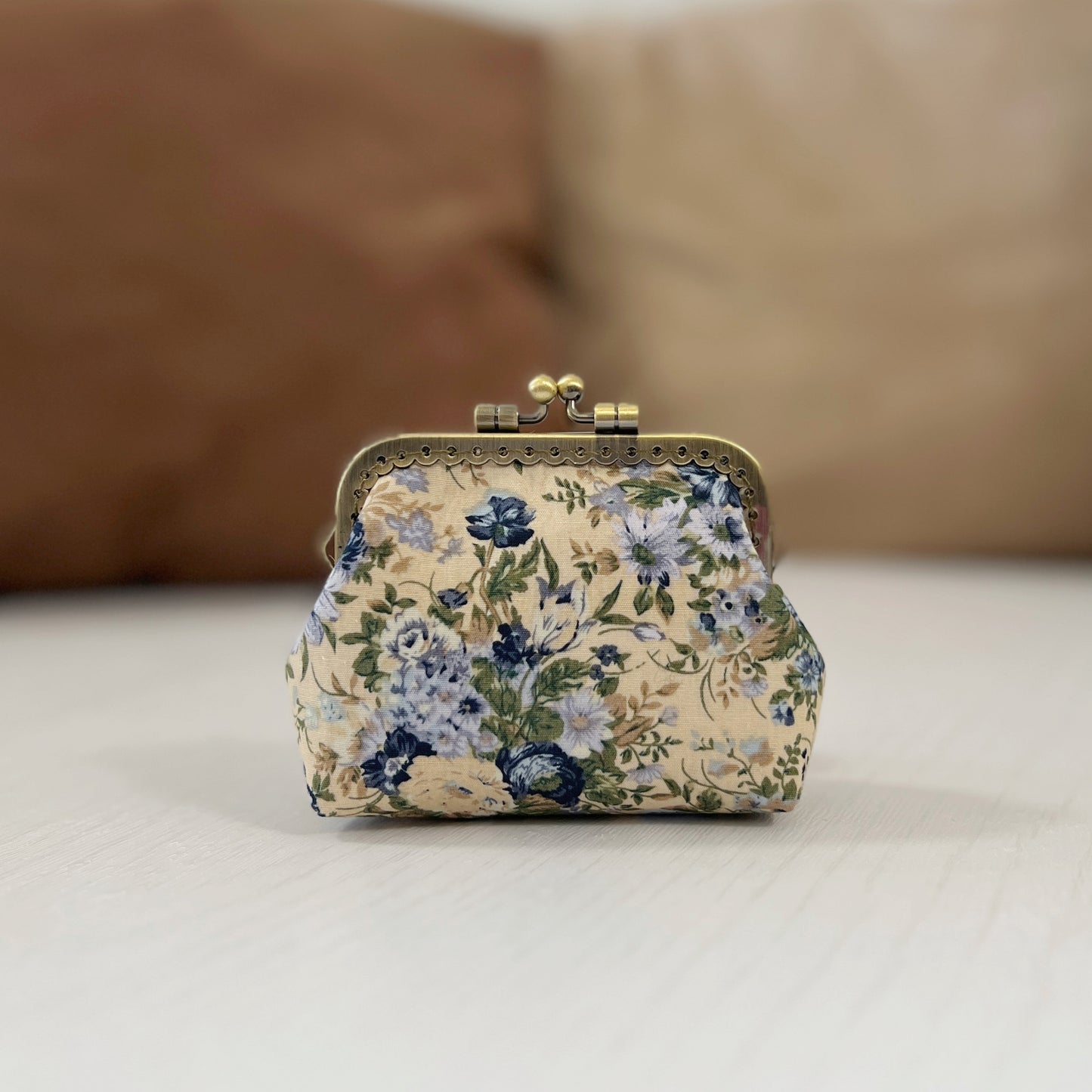 Secret Garden - Handmade Fabric Kiss Lock Purse