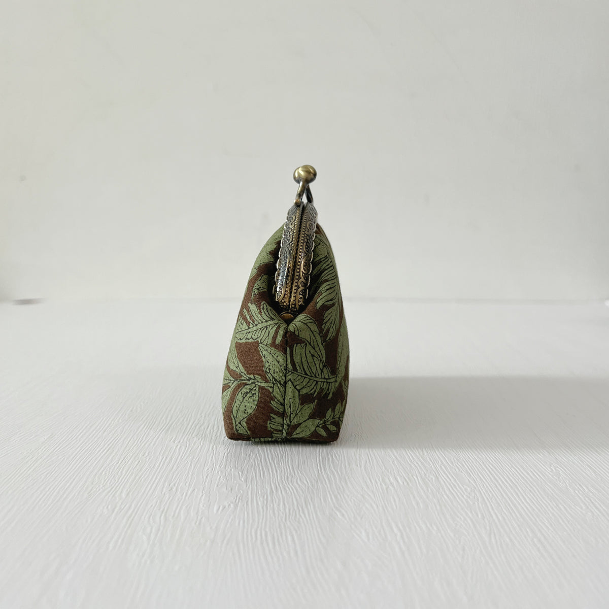 Handmade Kiss Lock Coin Purse - Brown Forest