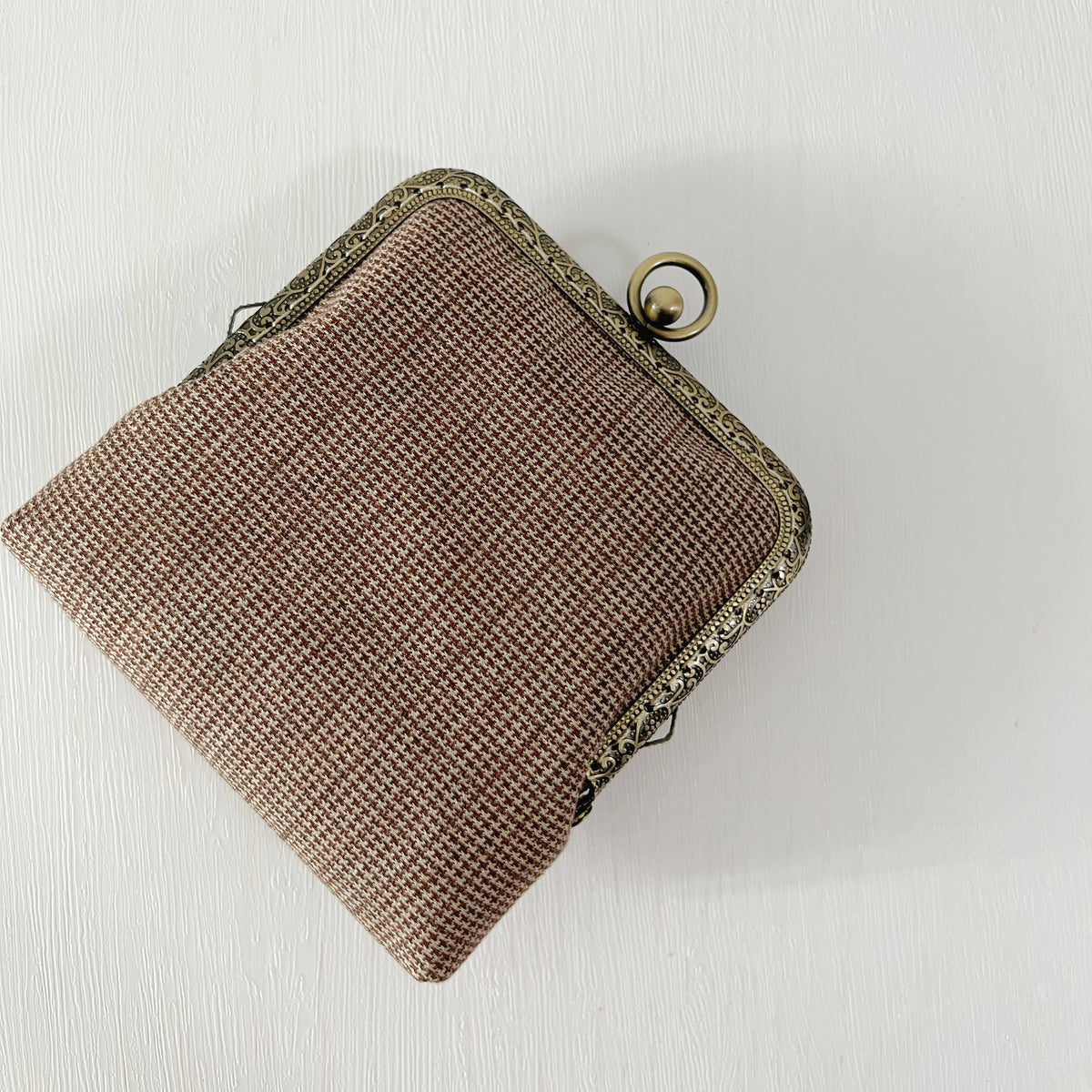 ESME 11 - Handsewn Kiss Lock Frame Clutch Purse - Houndstooth Pattern