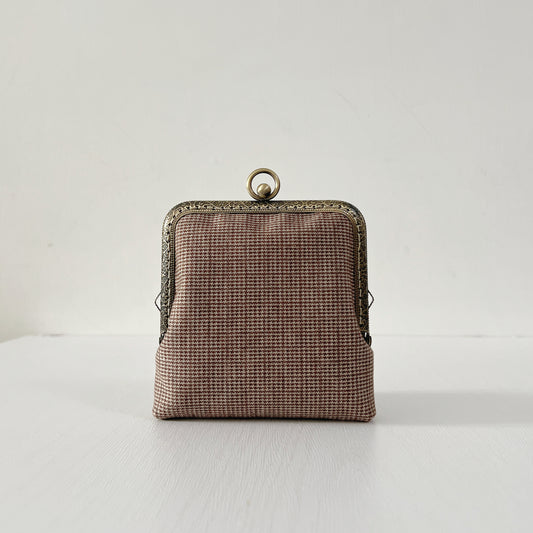 ESME 11 - Handsewn Kiss Lock Frame Clutch Purse - Houndstooth Pattern