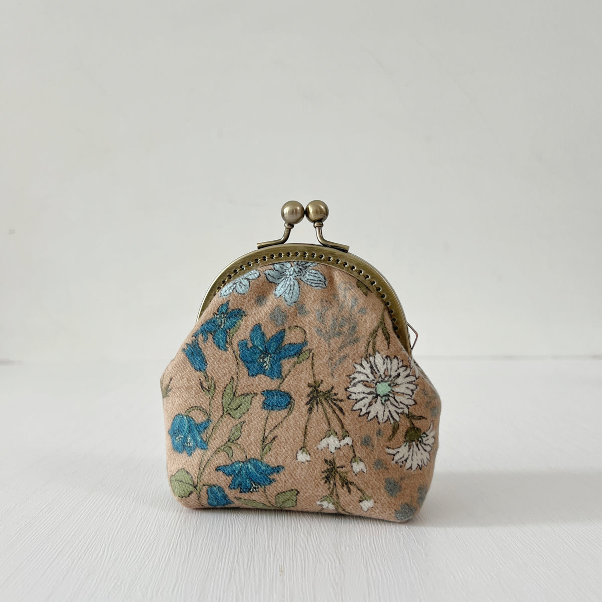 Arco S- Vintage Camel Brown Cotton Twill Garden - Handmade Kiss Lock Purse
