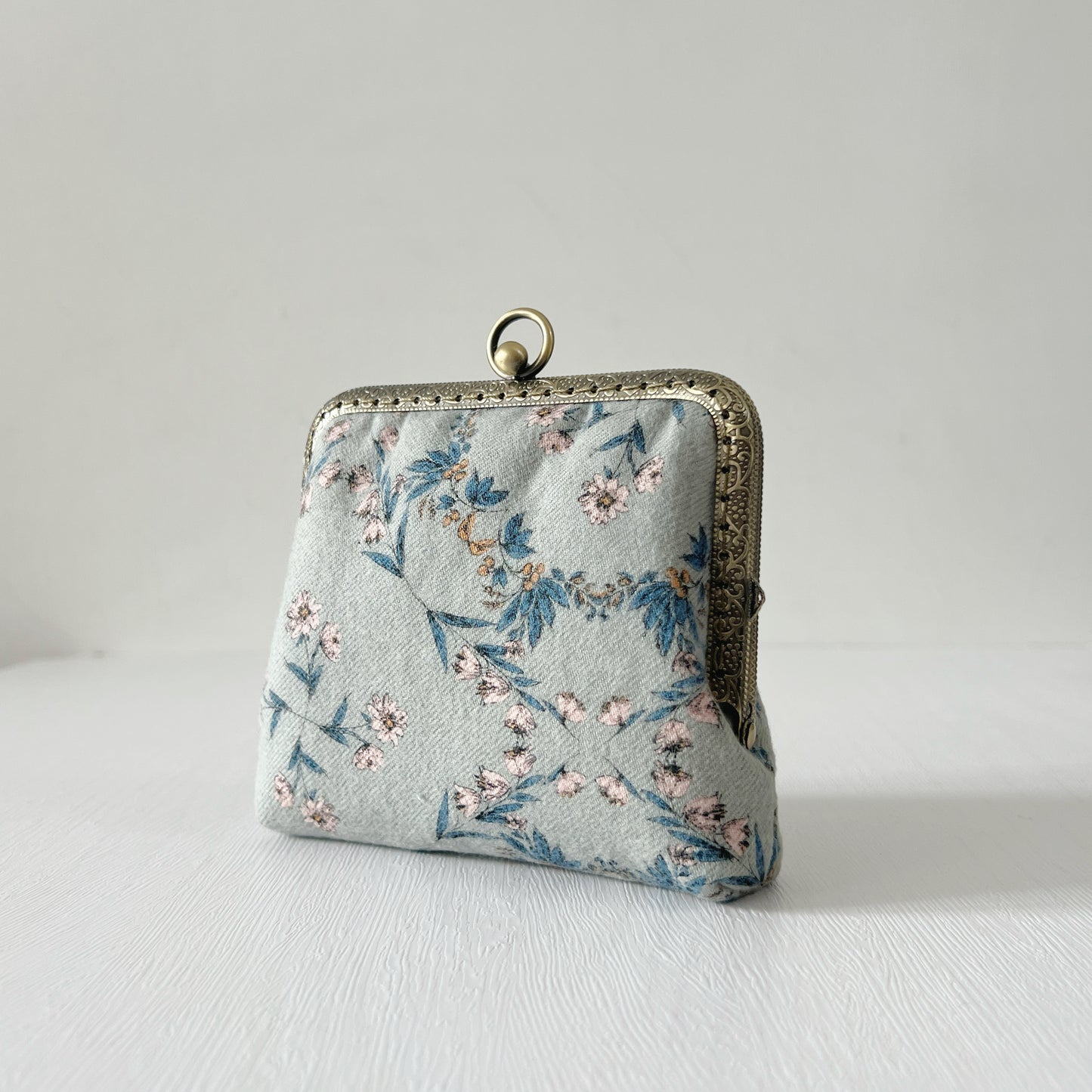 Handsewn Vintage Style Kiss Lock Purse - Vintage Blue Wallet