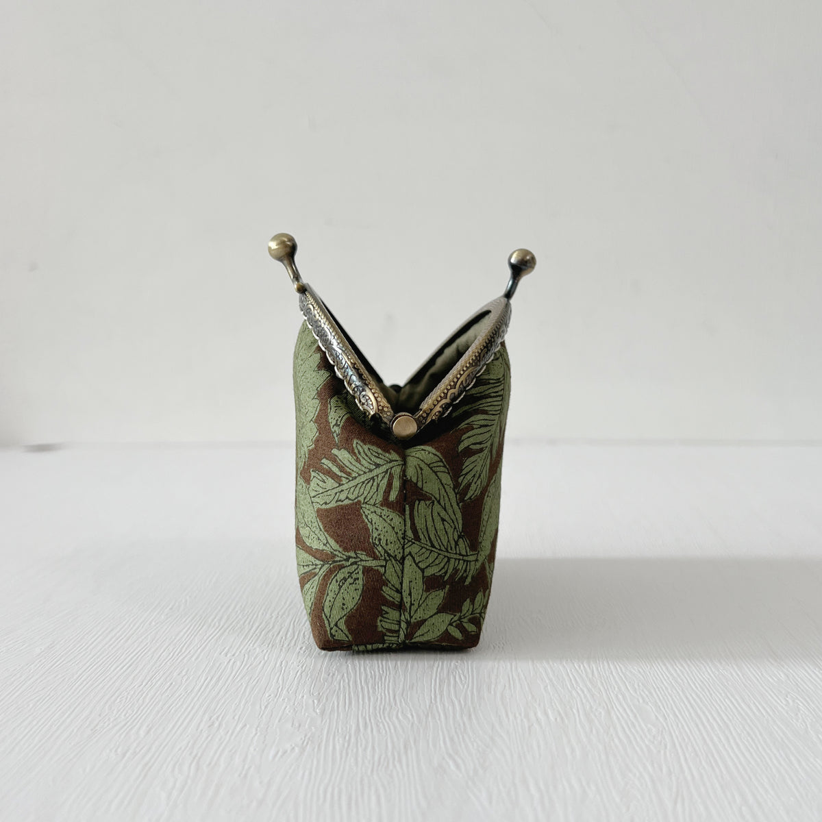 Handmade Kiss Lock Coin Purse - Brown Forest