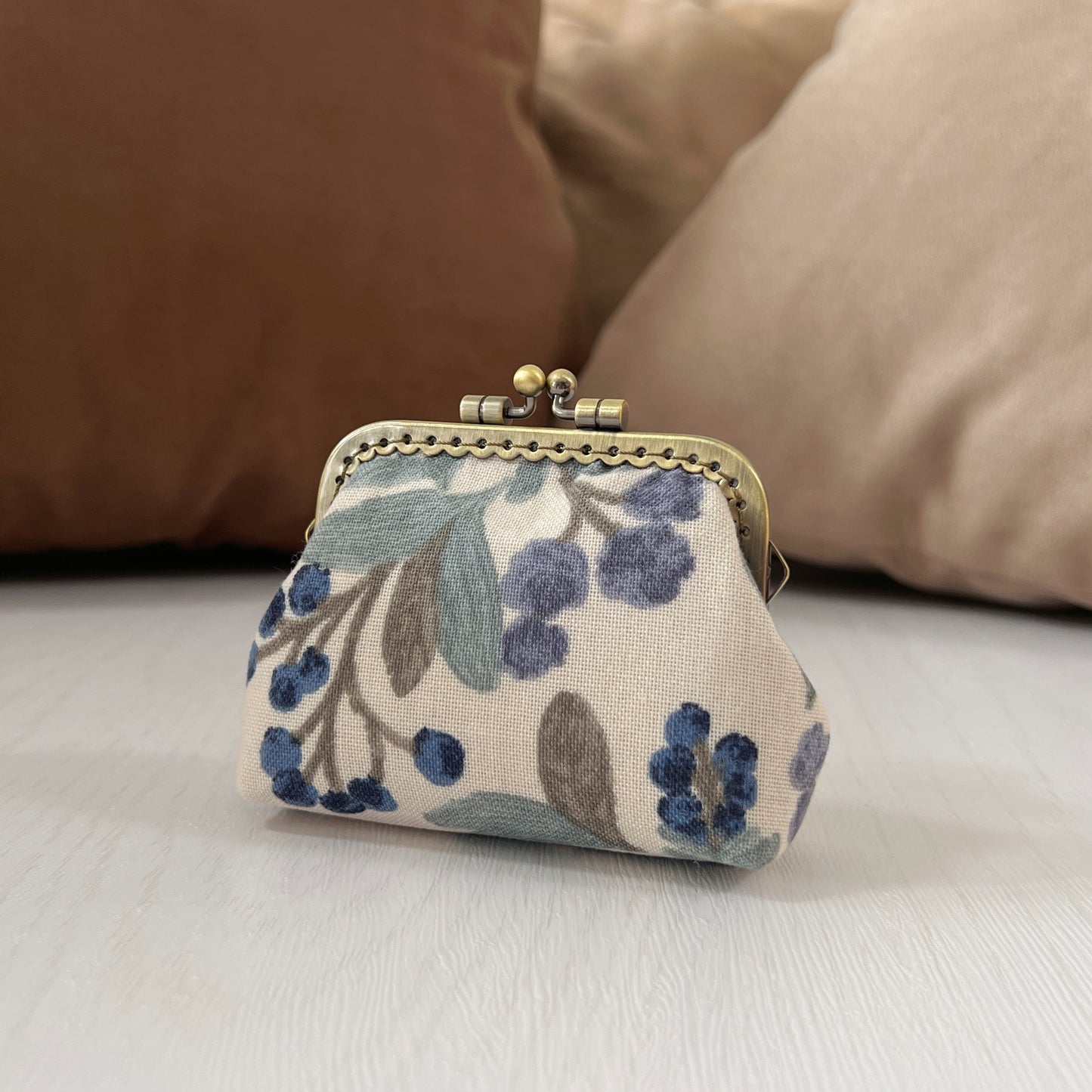 Garden Blueberries - Handmade Fabric Kiss Lock Purse