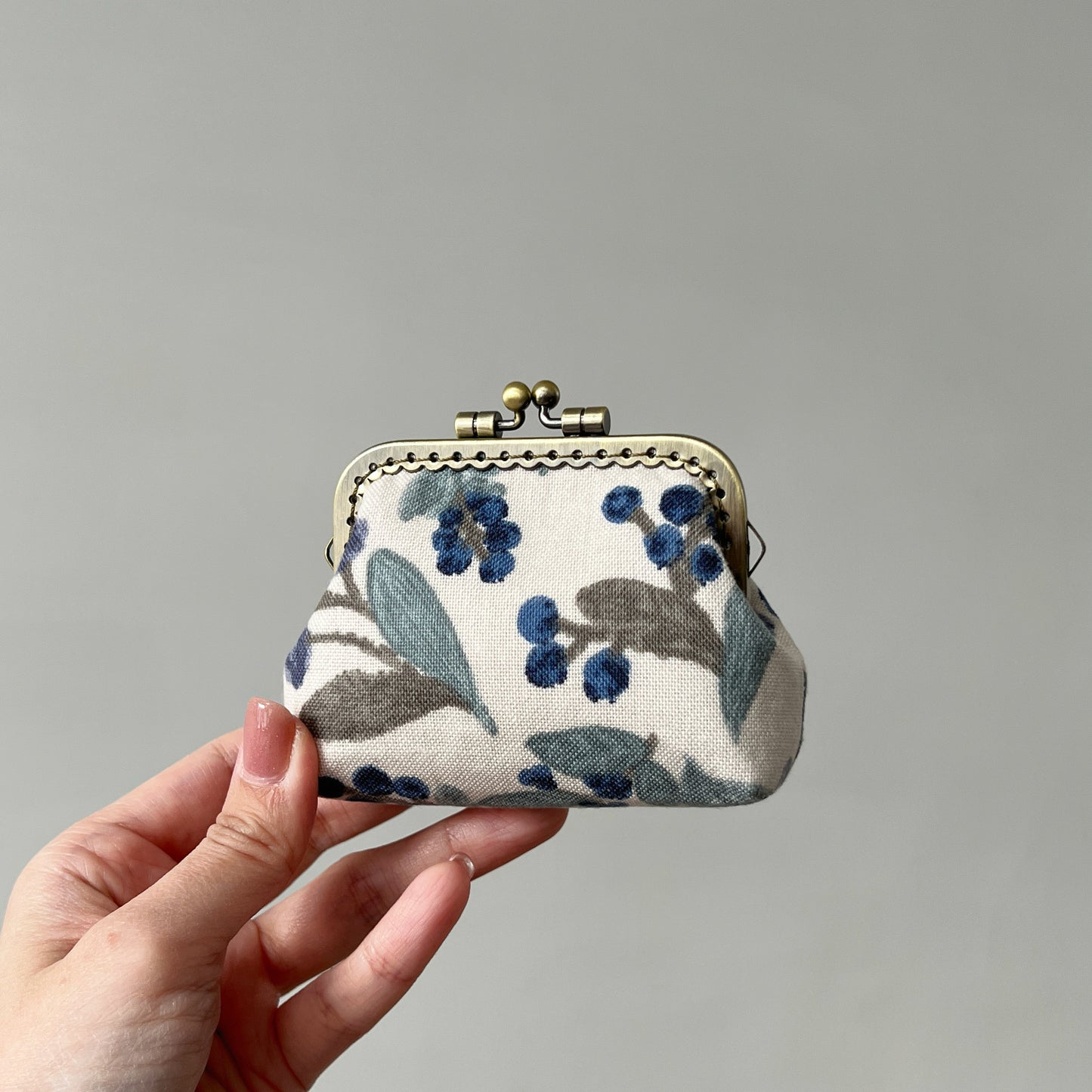 Garden Blueberries - Handmade Fabric Kiss Lock Purse