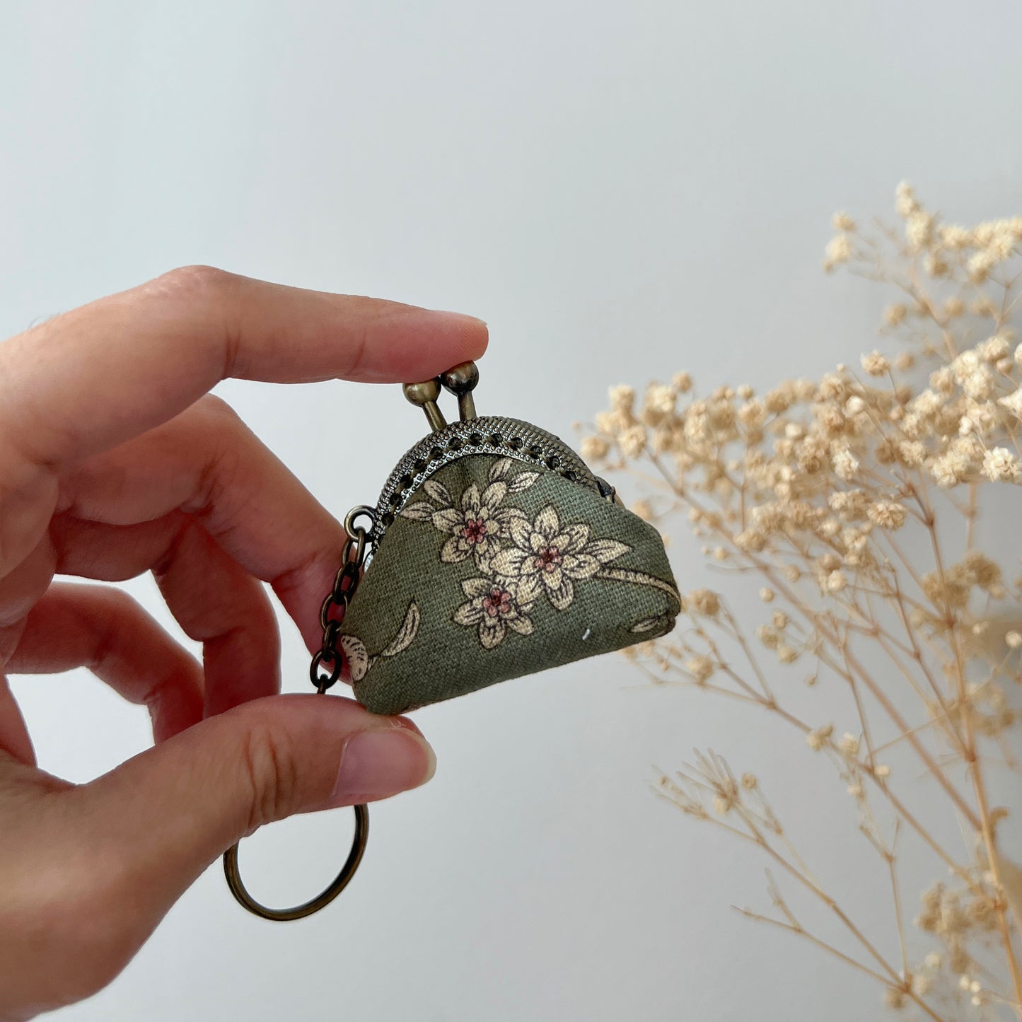 Green Old Garden - Handsewn Half Round Tiny Kiss Lock Purse Keychain