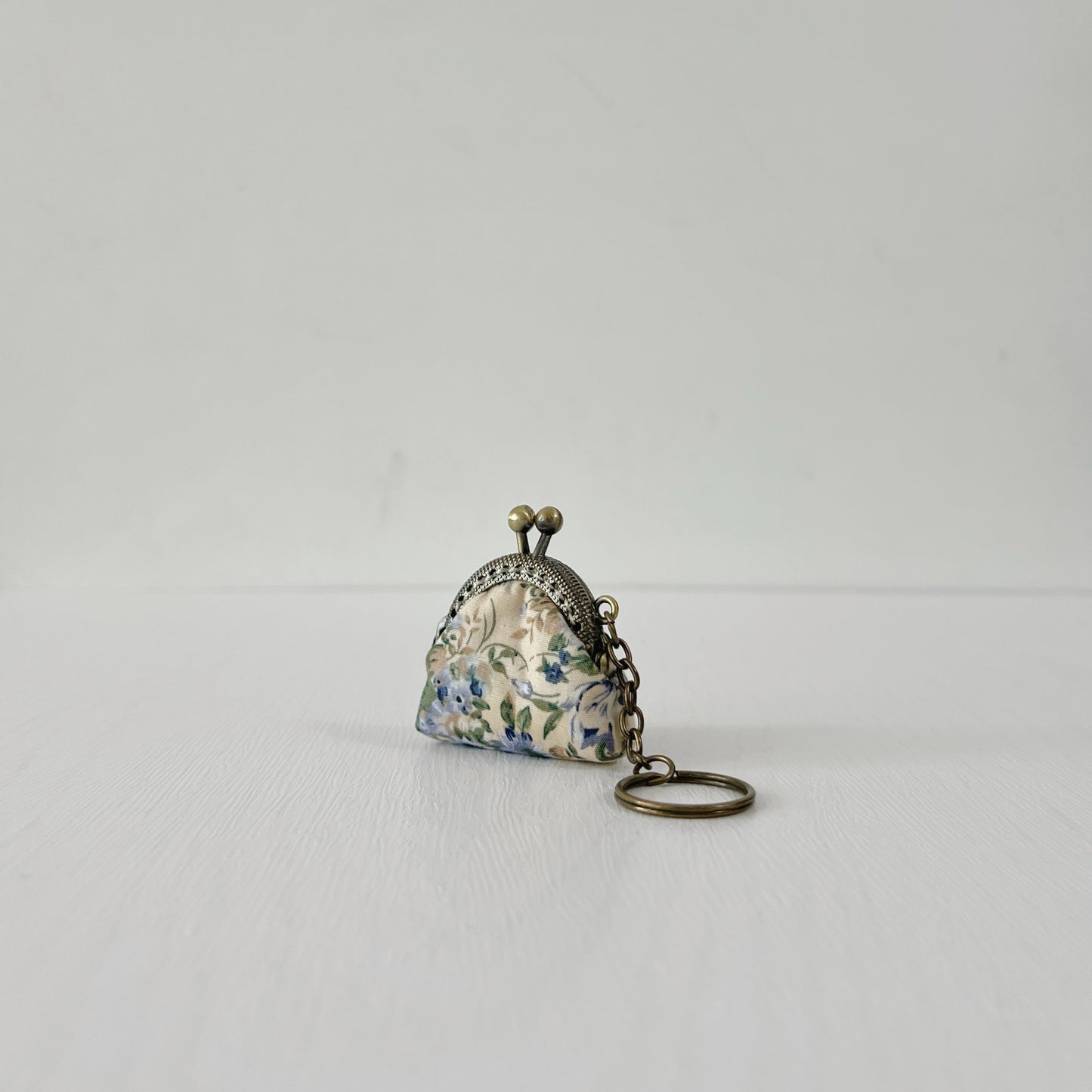 Secret Garden - Handmade Mini Tiny Fabric Kiss Lock Purse Keychain