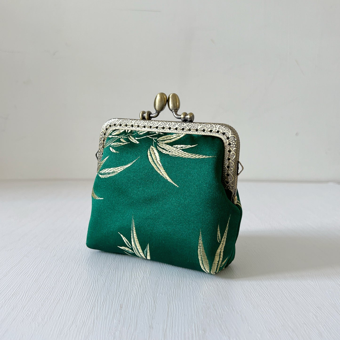 Green Bamboo Leaf - Handmade Kiss Lock Card Purse