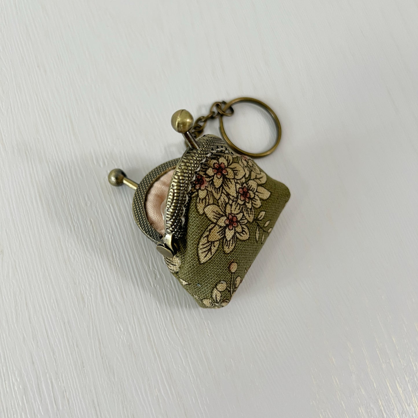 Green Old Garden - Handsewn Half Round Tiny Kiss Lock Purse Keychain