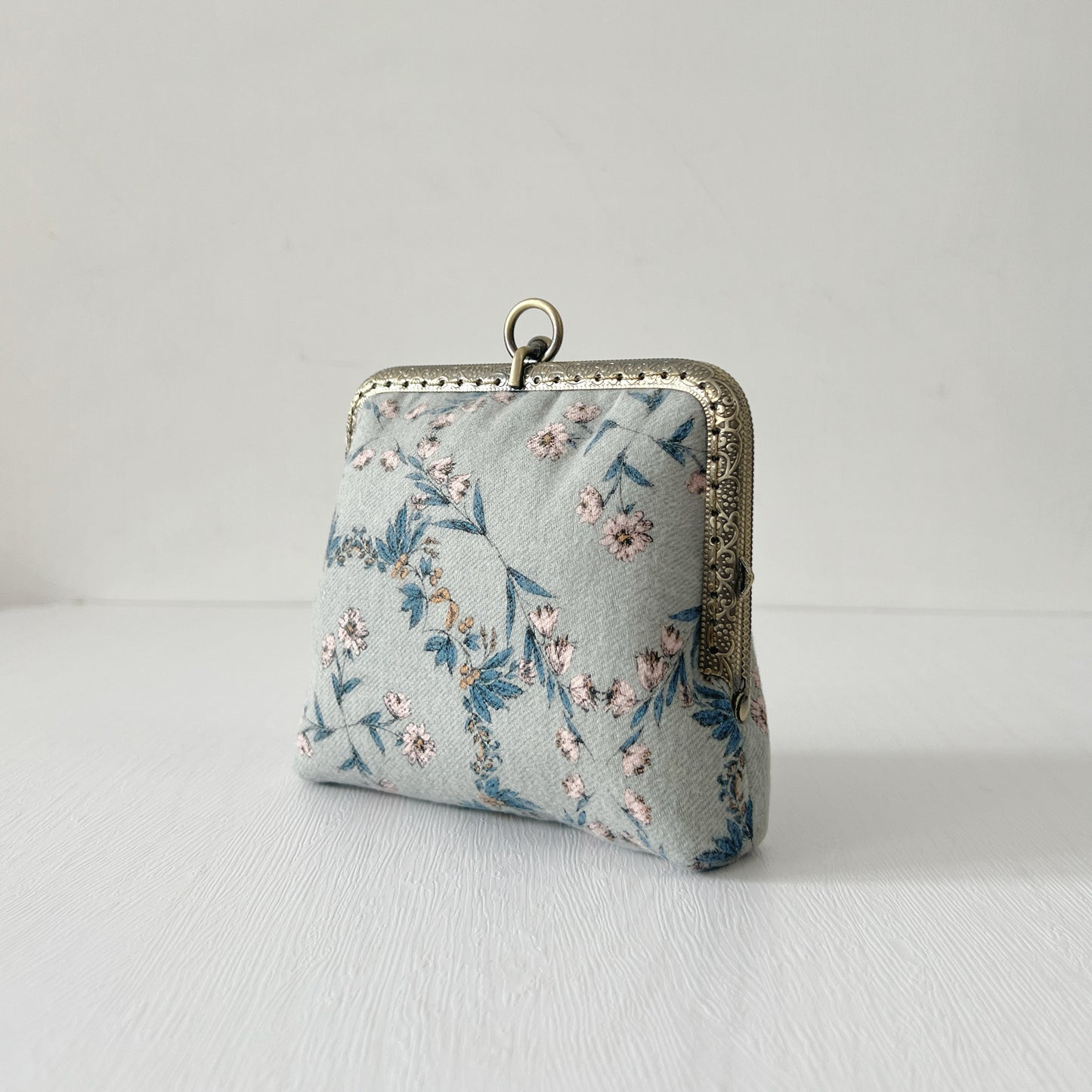 Handsewn Vintage Style Kiss Lock Purse - Vintage Blue Wallet
