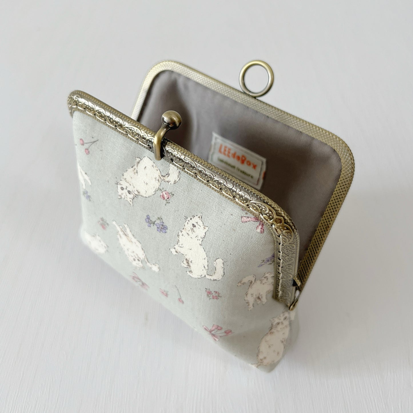 Handsewn Vintage Style Kiss Lock Purse - Classy Parisian Cat