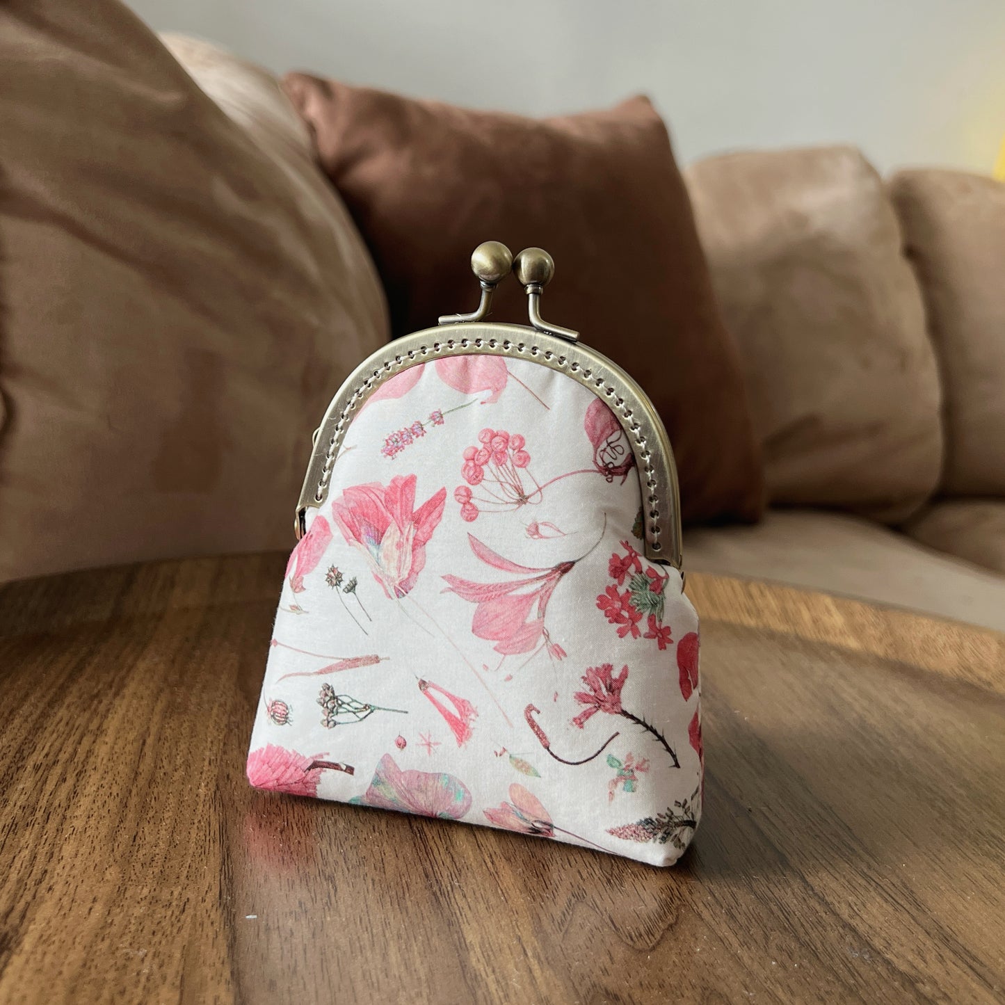Tana Lawn Pink Floral Eve - Handsewn Fabric Kiss Lock Purse