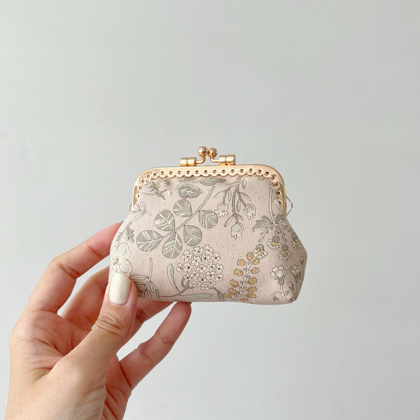 Soft Pink Vintage Garden - Handmade Fabric Kiss Lock Purse