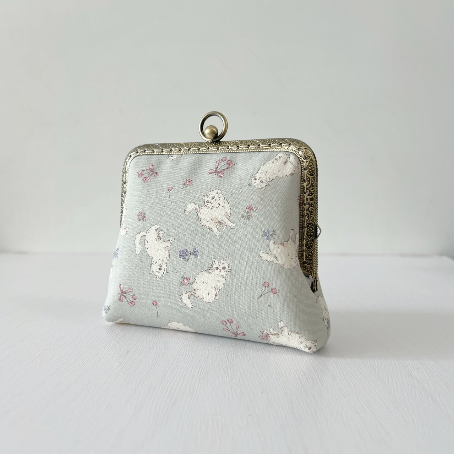 Handsewn Vintage Style Kiss Lock Purse - Classy Parisian Cat