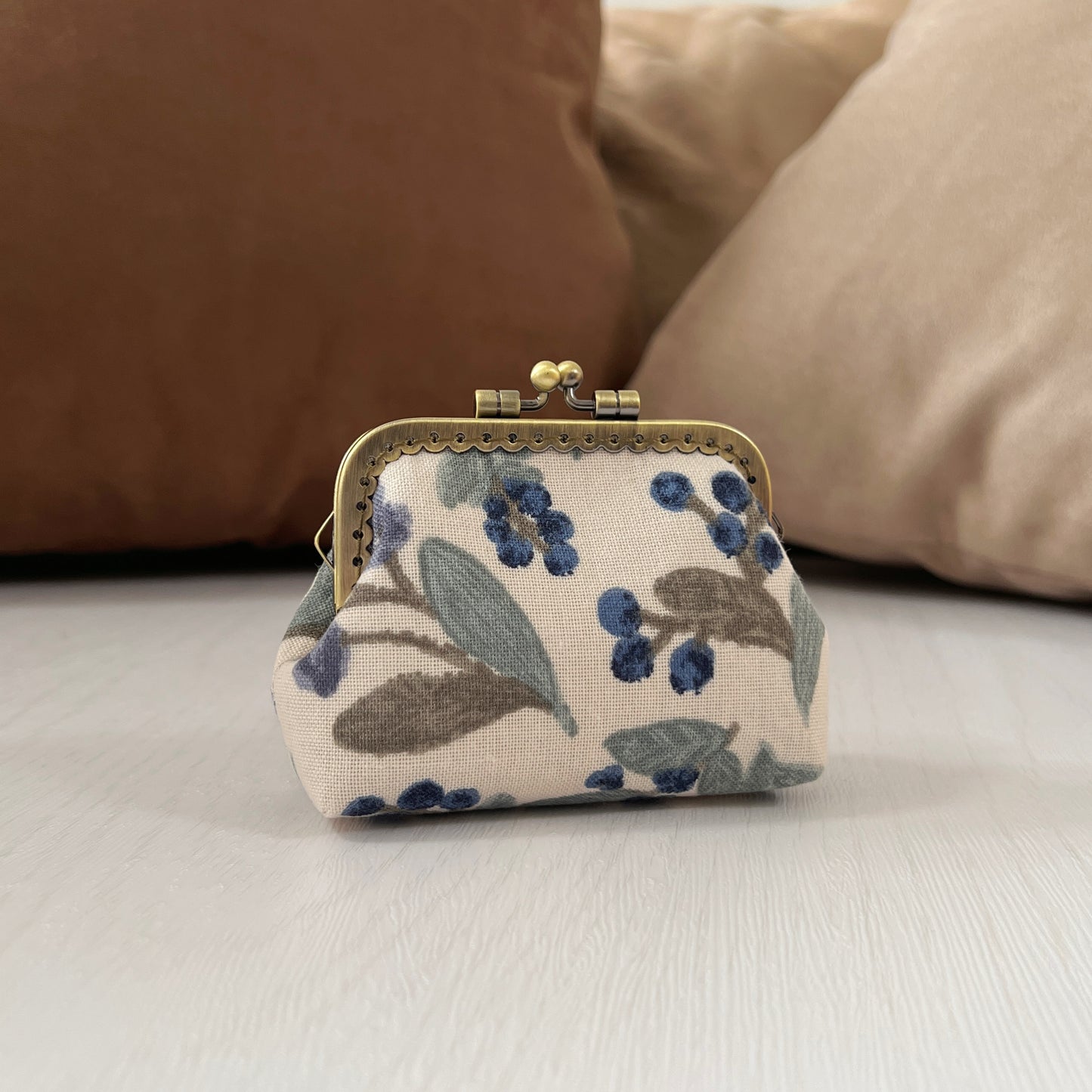 Garden Blueberries - Handmade Fabric Kiss Lock Purse