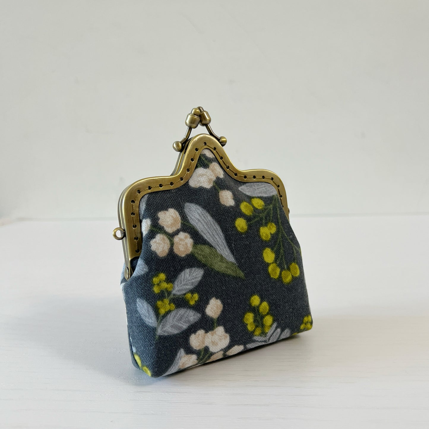 Blueberry Love - Handmade Kiss Lock Card Purse