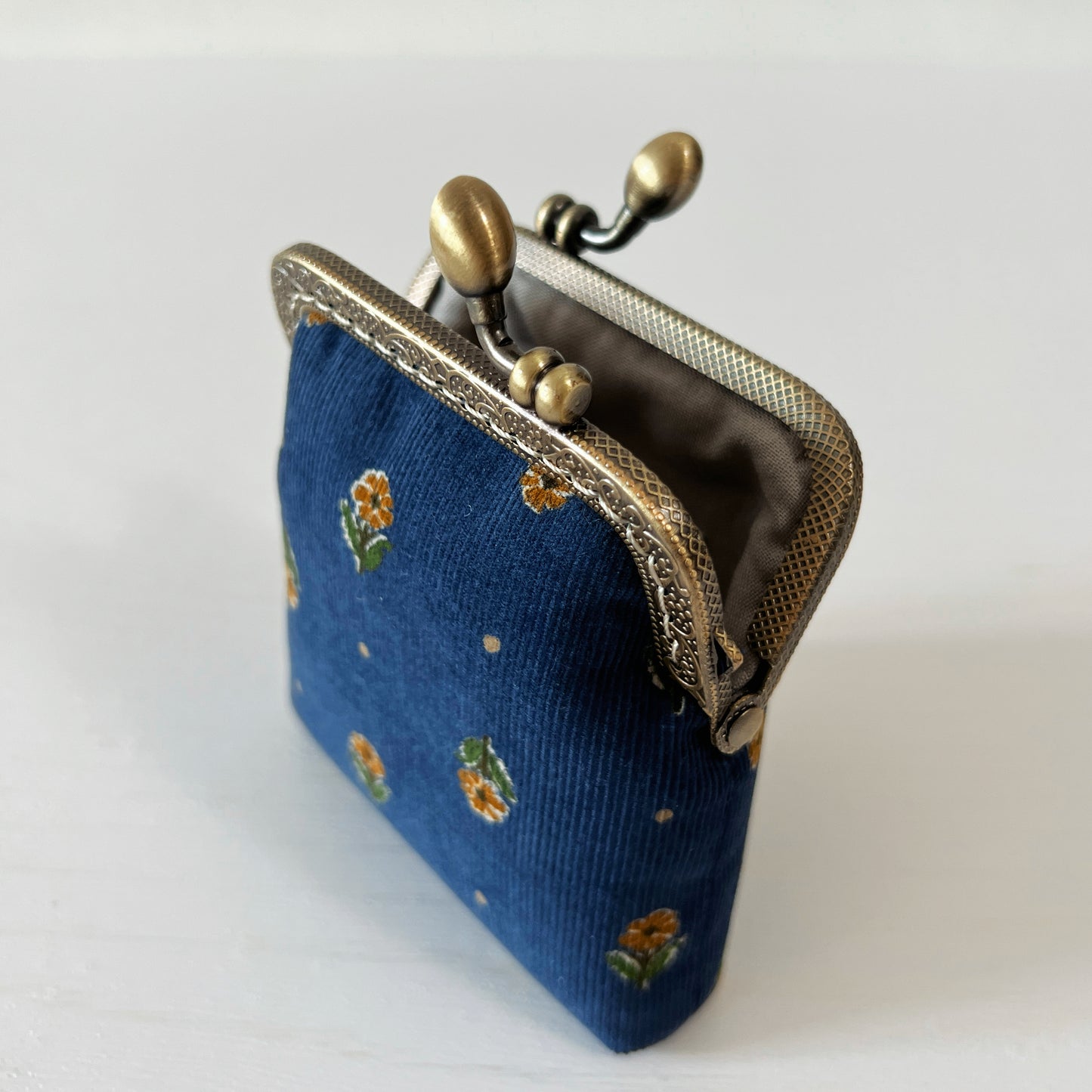 Old Blue Corduroy Florals Card Purse - Handsewn Kiss Lock Purse