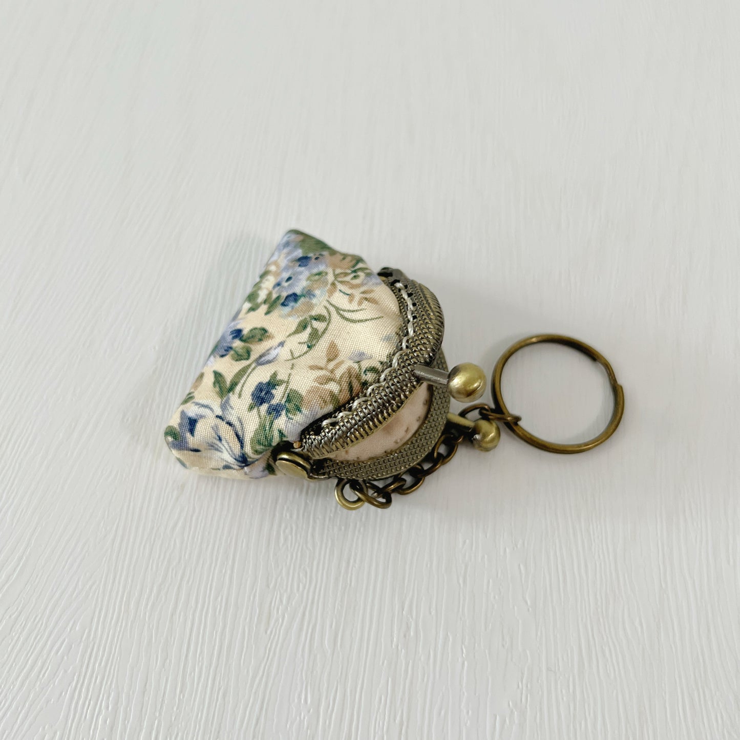 Secret Garden - Handmade Mini Tiny Fabric Kiss Lock Purse Keychain