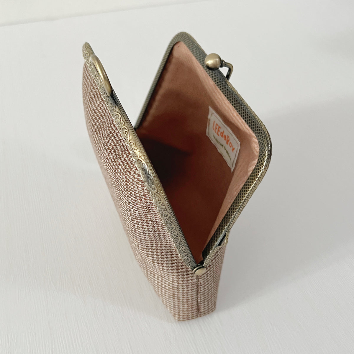 ESME 11 - Handsewn Kiss Lock Frame Clutch Purse - Houndstooth Pattern