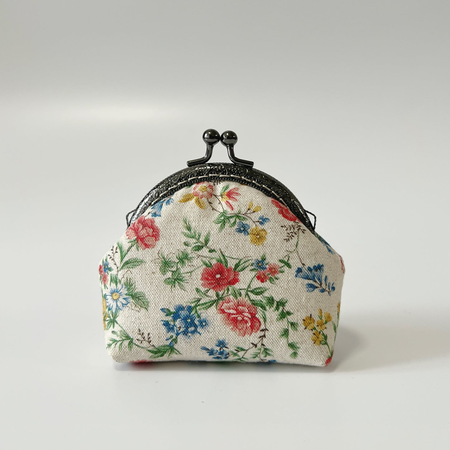 Handsewn Round Kiss Lock Fabric Purse - Vintage Garden Red Floral