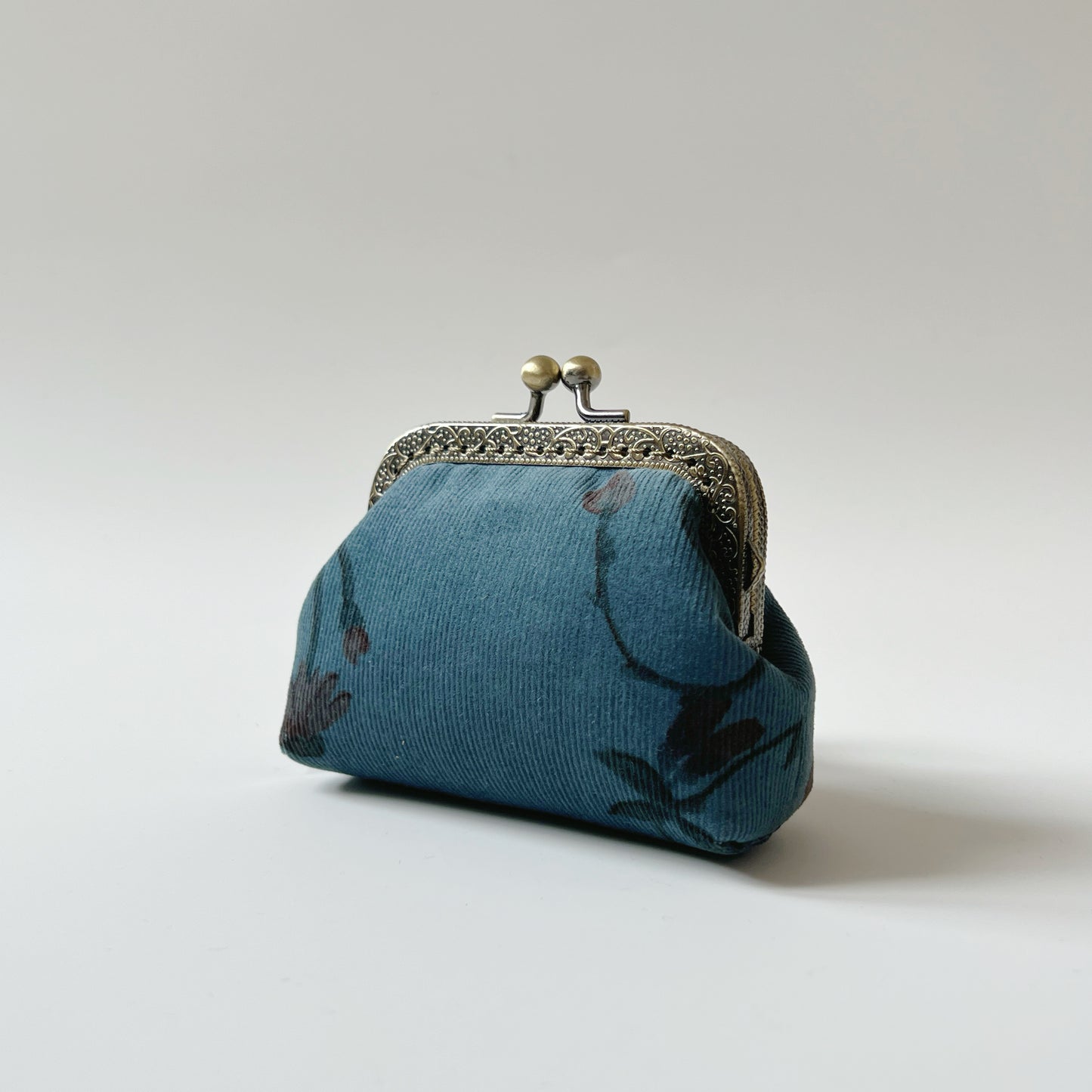 Vintage Blue Floral - Handmade Corduroy Fabric Kiss Lock Purse