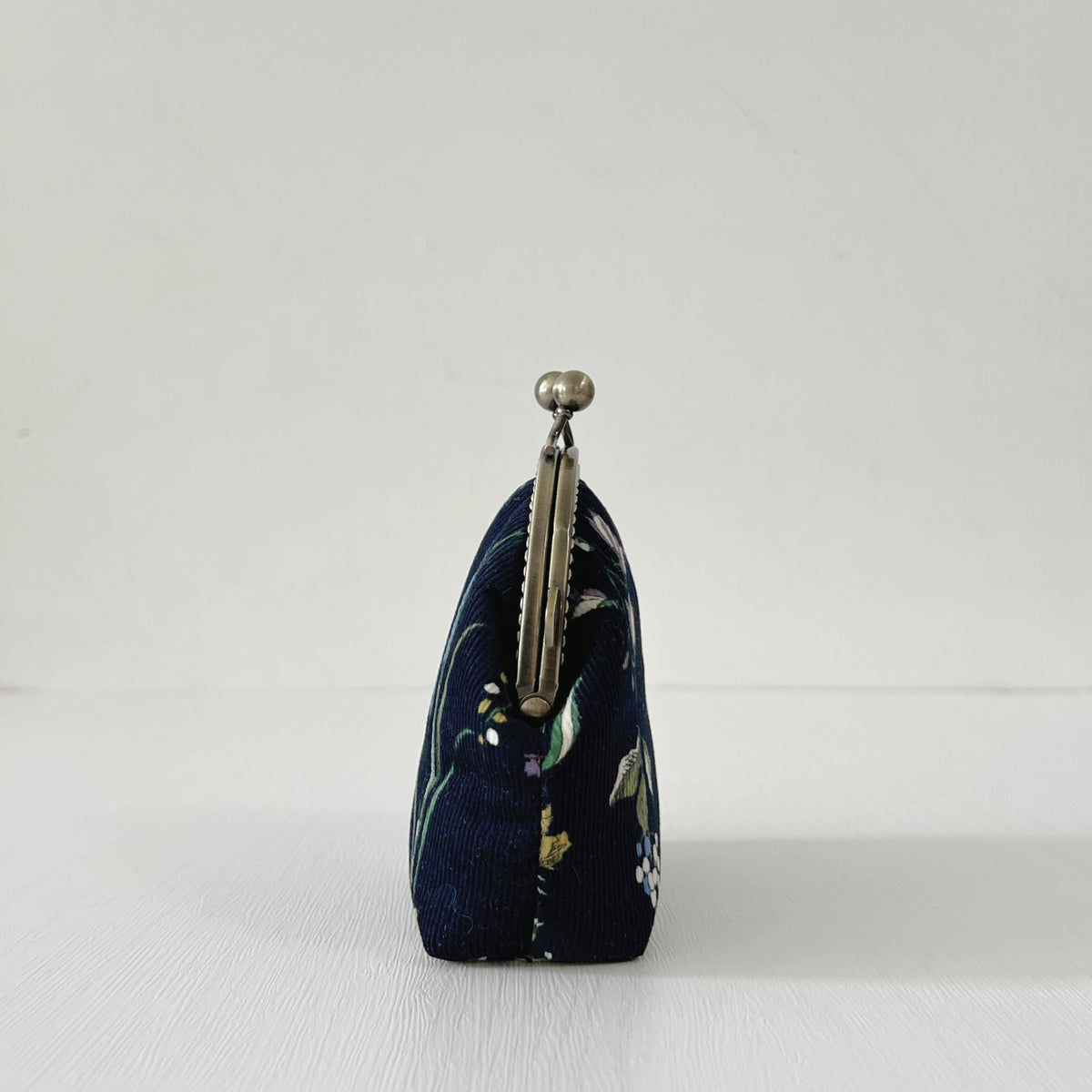 Arco S - Midnight Garden - Handmade Kiss Lock Corduroy Purse