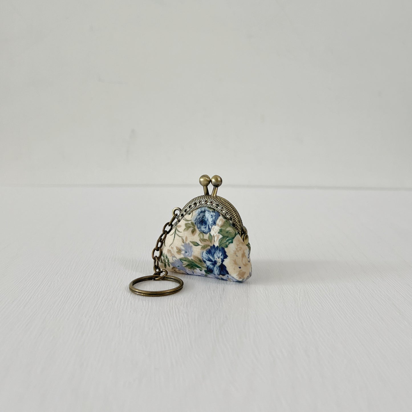 Secret Garden - Handmade Mini Tiny Fabric Kiss Lock Purse Keychain