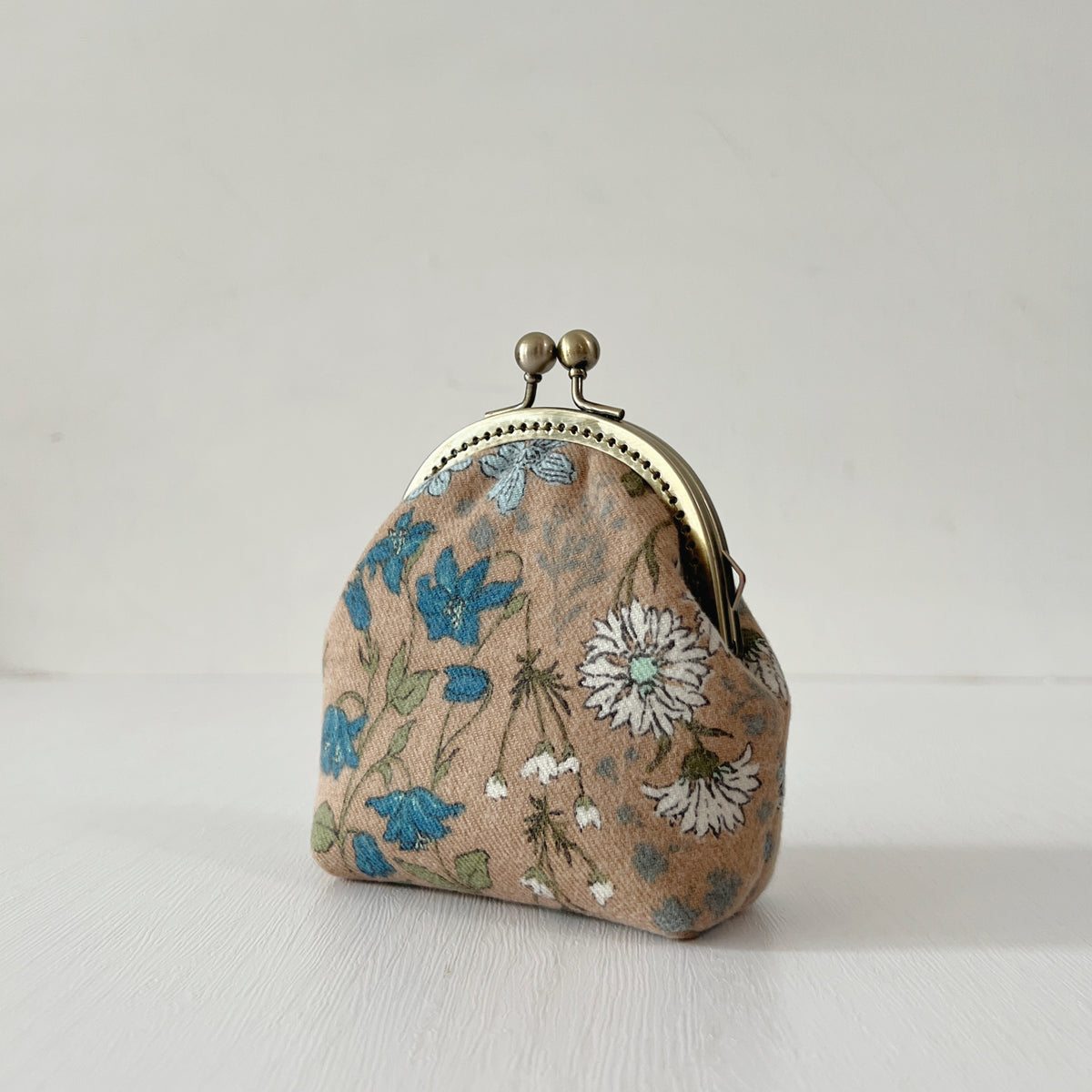 Arco S- Vintage Camel Brown Cotton Twill Garden - Handmade Kiss Lock Purse